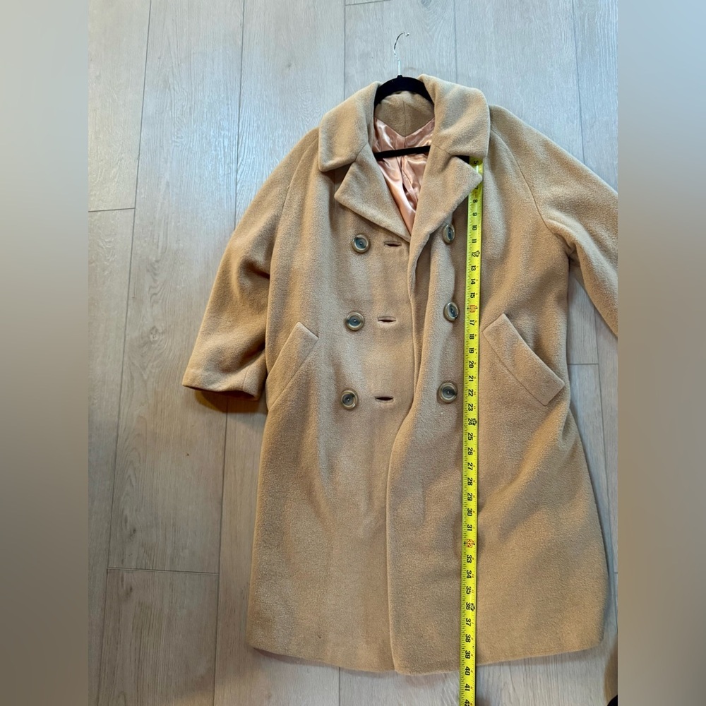 Vintage Women’s Wool Tan/Camel Button Up Coat Union Made - Picture 4 of 11